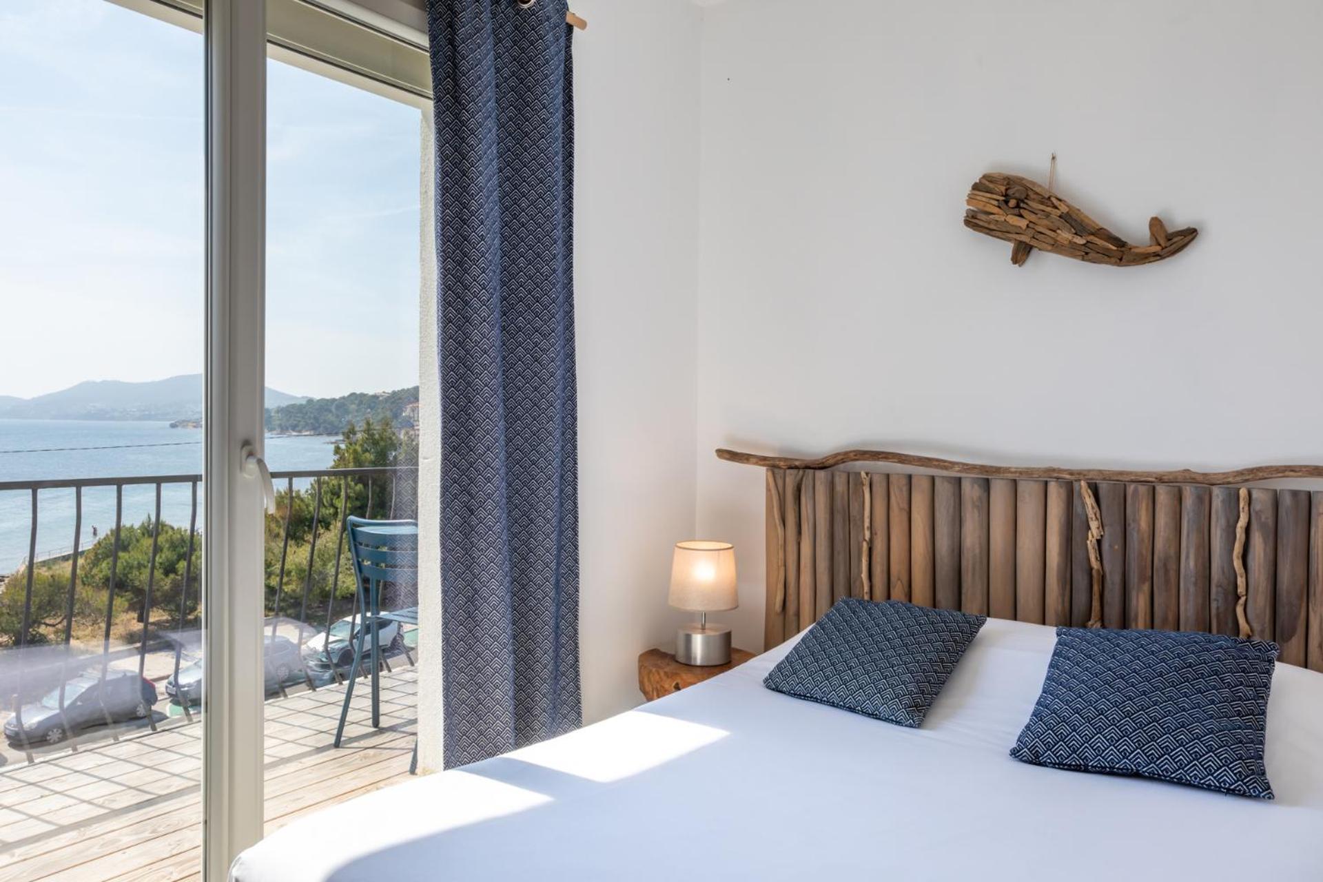 הייר Hotel Almanarre Plage - Hotel Eco-Responsable Face A La Mer מראה חיצוני תמונה
