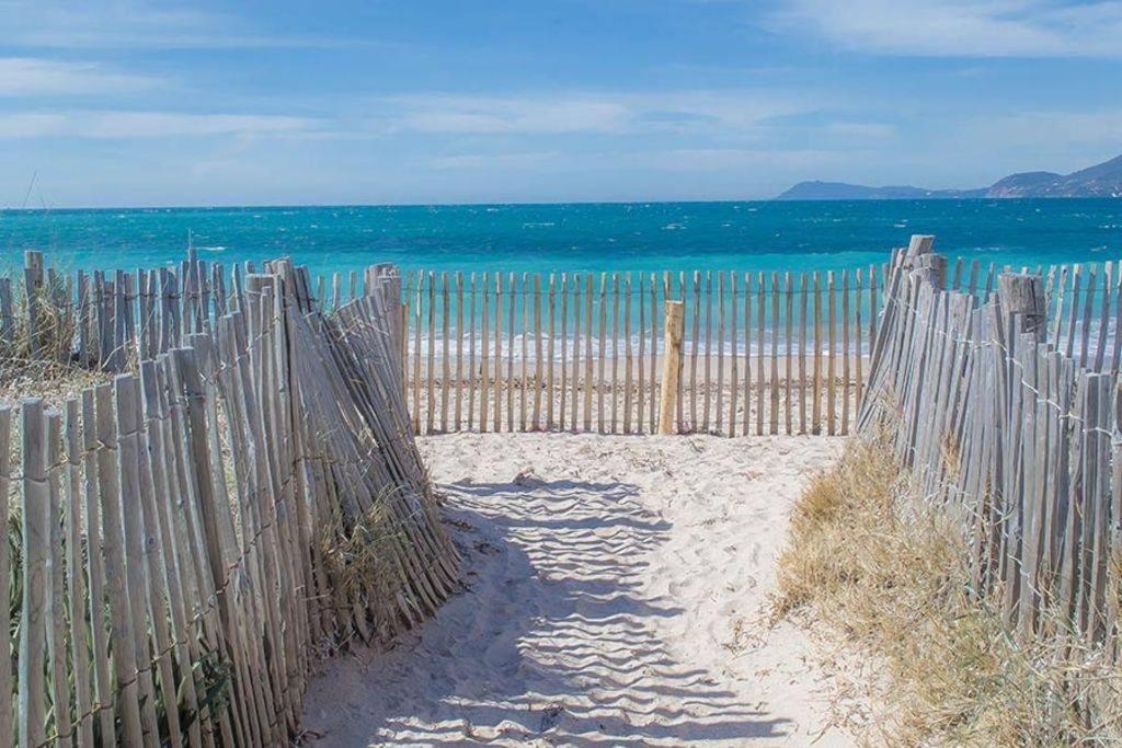 הייר Hotel Almanarre Plage - Hotel Eco-Responsable Face A La Mer מראה חיצוני תמונה